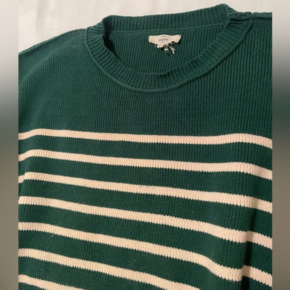 Green and cream striped sweater - Picture 3 of 4